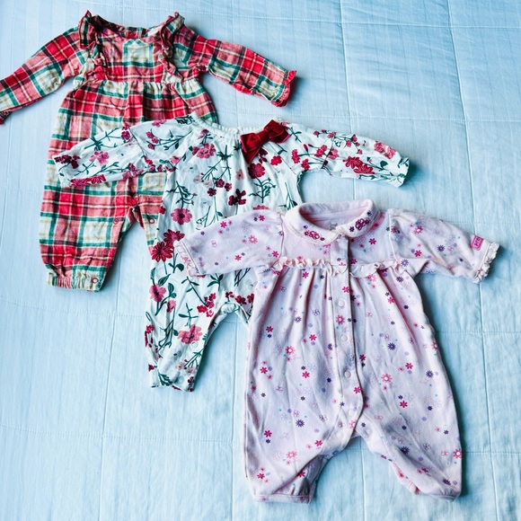 Newborn Bundle Lot of Footie Onesies plaid Floral Shabby chic Pink - Picture 1 of 6